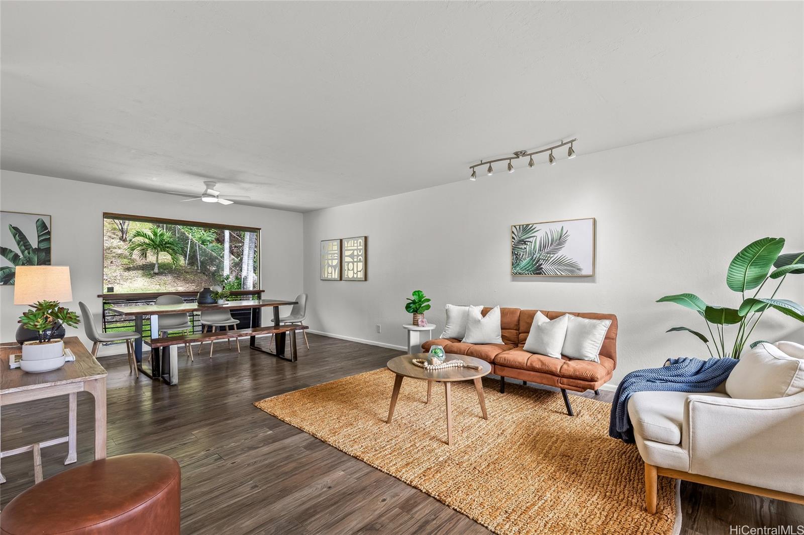 1245  Kaeleku Street Kalama Valley, Hawaii Kai home - photo 3 of 25