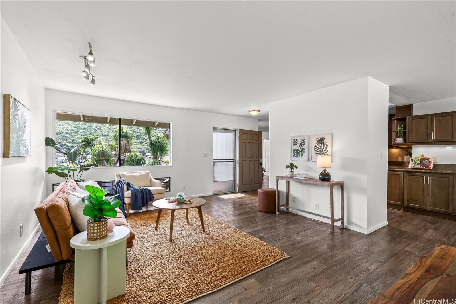 1245  Kaeleku Street Kalama Valley, Hawaii Kai home - photo 5 of 25