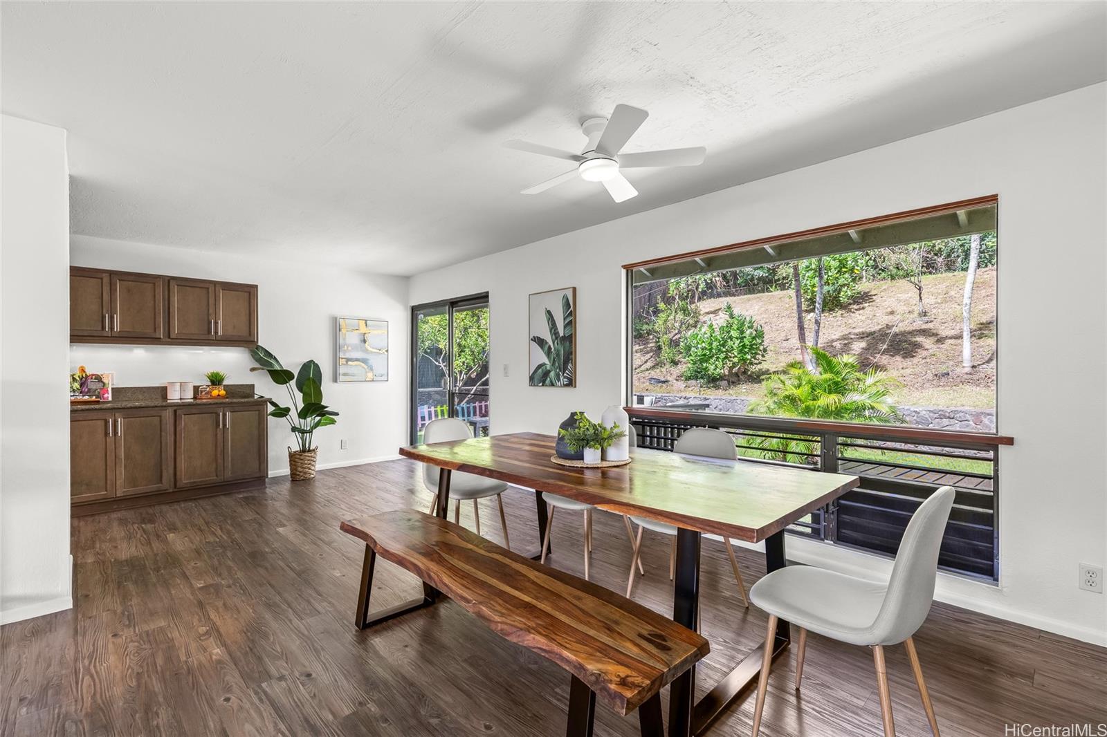 1245  Kaeleku Street Kalama Valley, Hawaii Kai home - photo 7 of 25