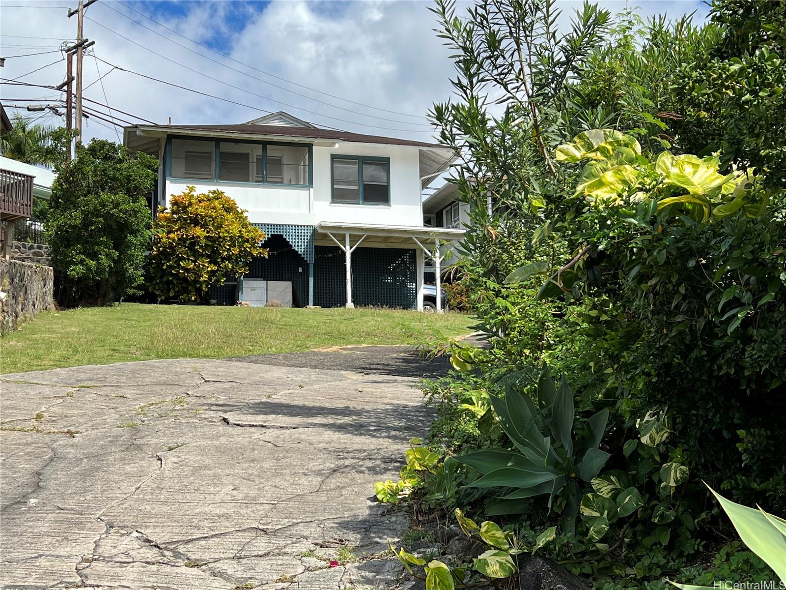 1246 Alewa Street Honolulu - Rental - photo 2 of 14