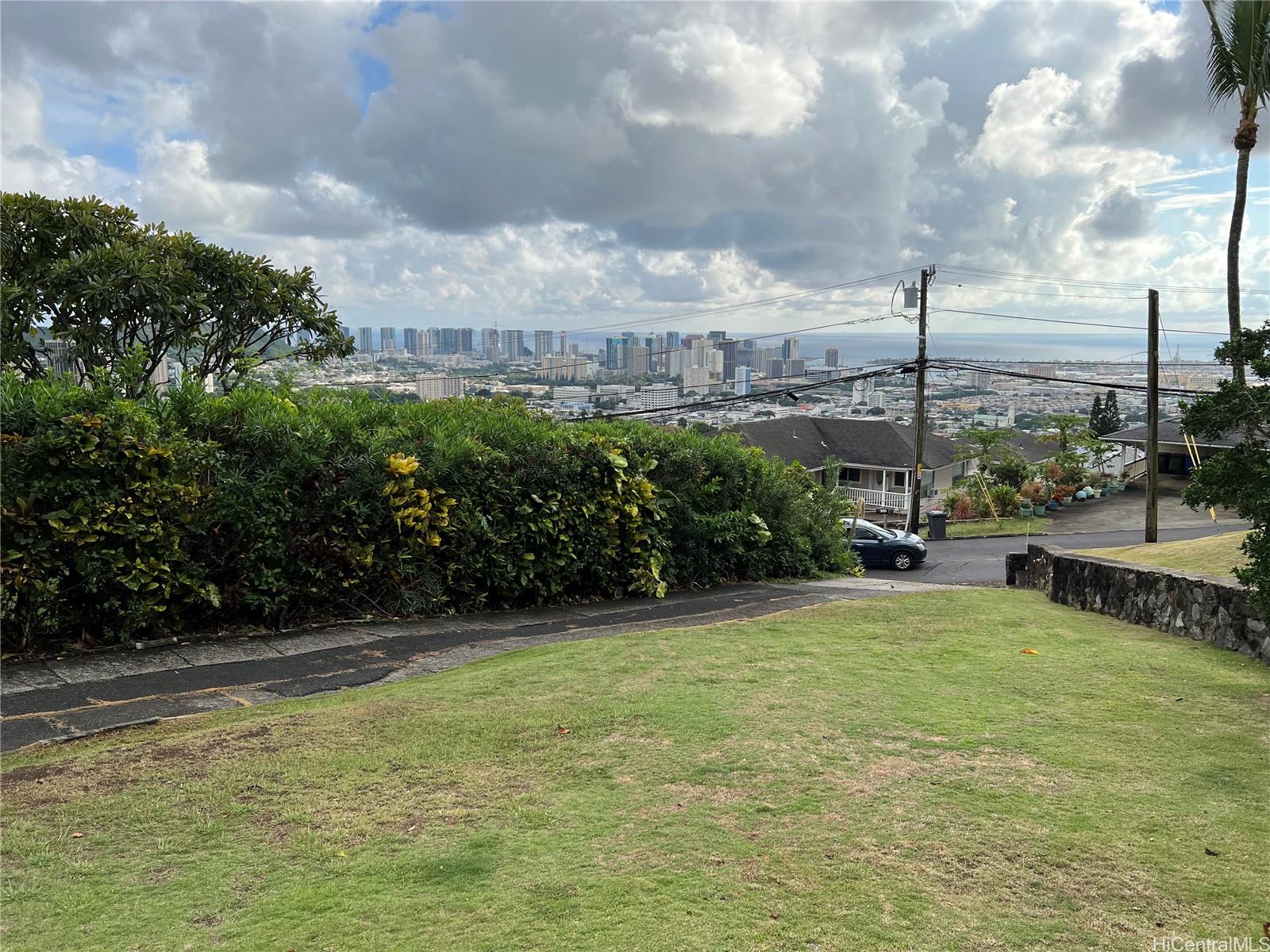 1246 Alewa Street Honolulu - Rental - photo 9 of 14