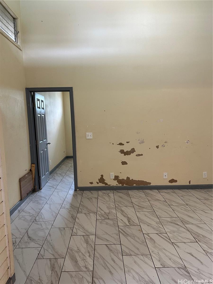 1247  Gulick Ave Kalihi-lower, Honolulu home - photo 19 of 24