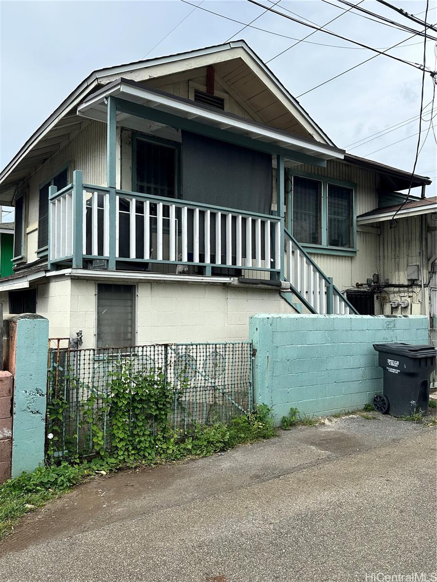 1247  Gulick Ave Kalihi-lower, Honolulu home - photo 10 of 24
