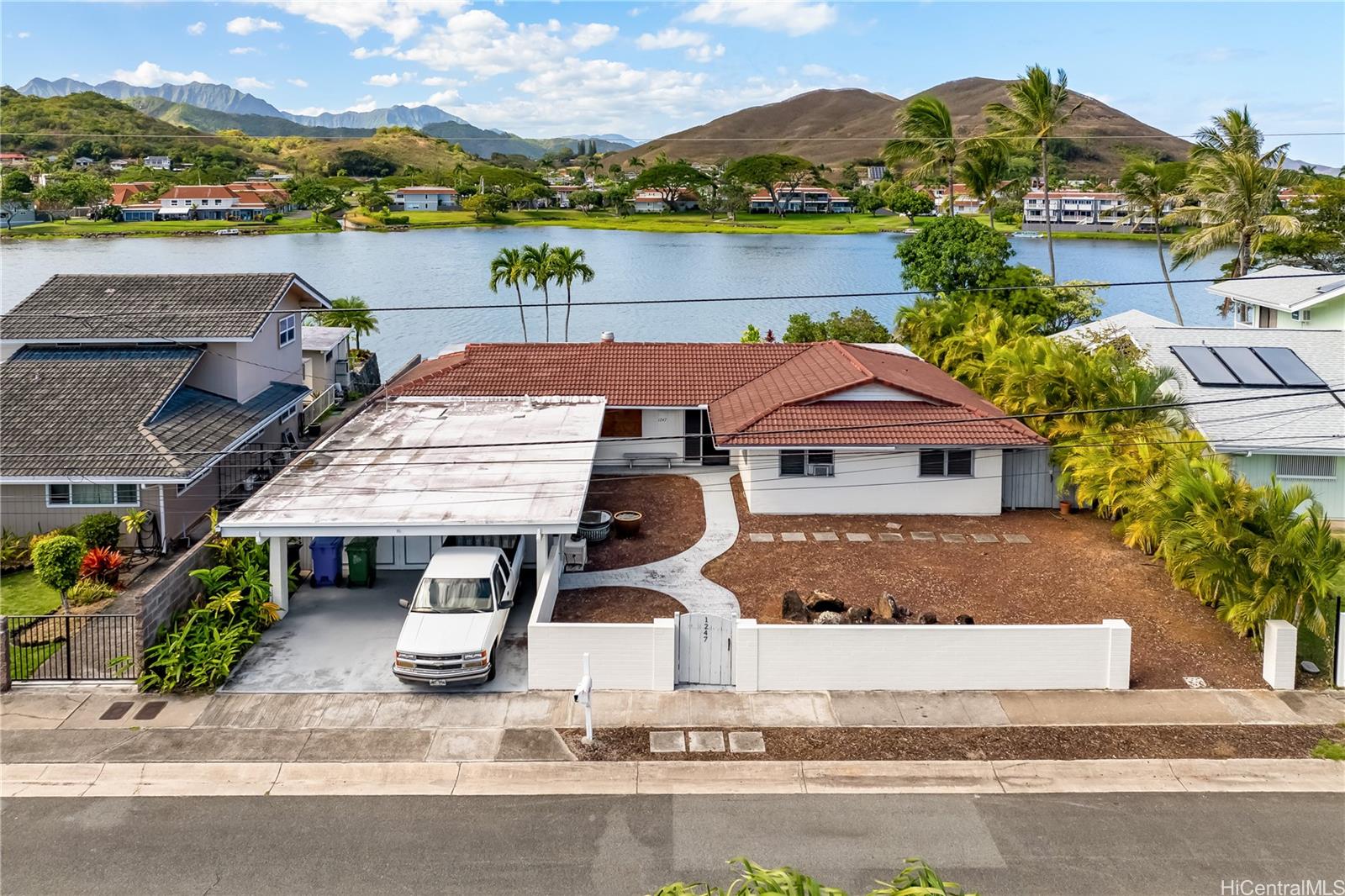 1247  Kahili Street Enchanted Lake, Kailua home - photo 6 of 25