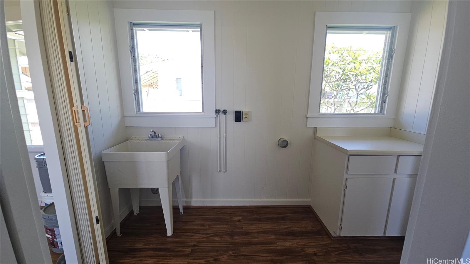 1247A 9th Ave Honolulu - Rental - photo 22 of 25