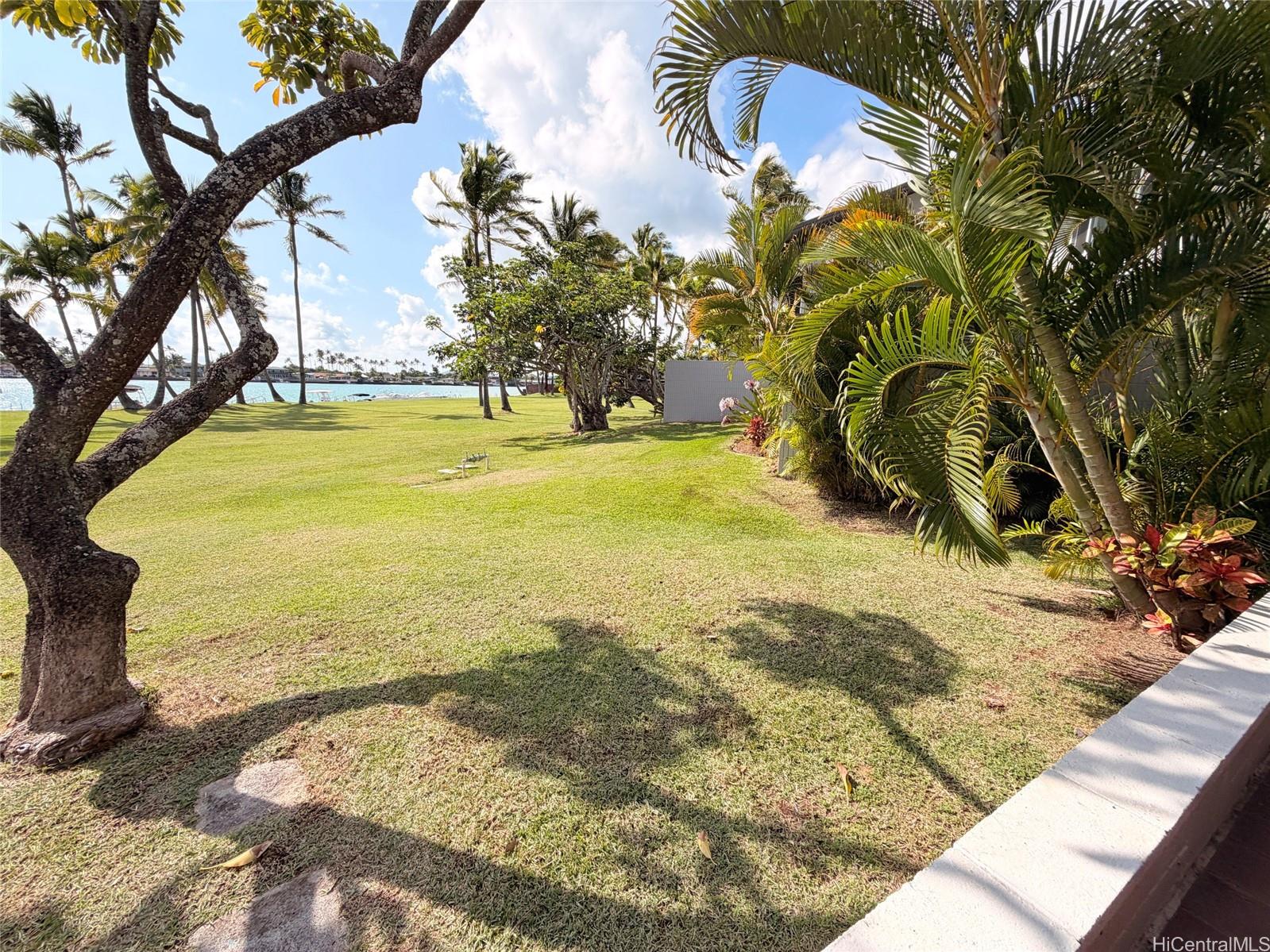 125 Koko Isle Cir Honolulu - Rental - photo 2 of 25