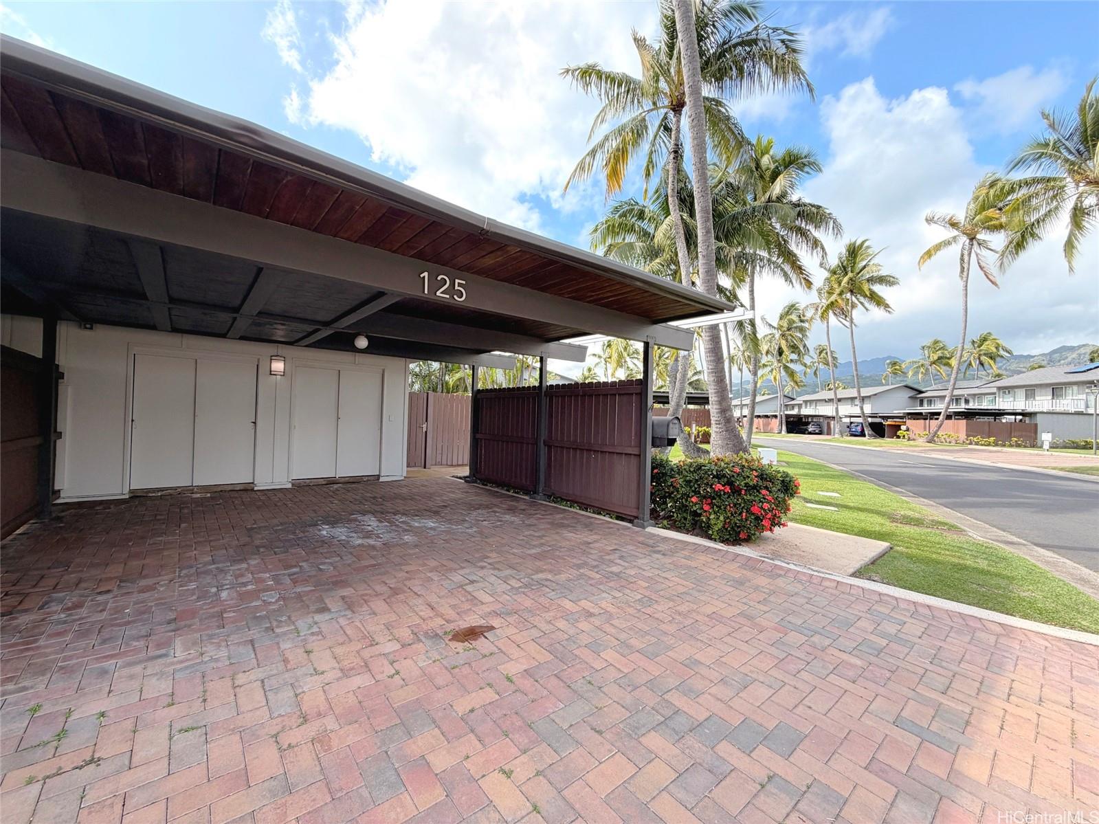 125 Koko Isle Cir Honolulu - Rental - photo 19 of 25