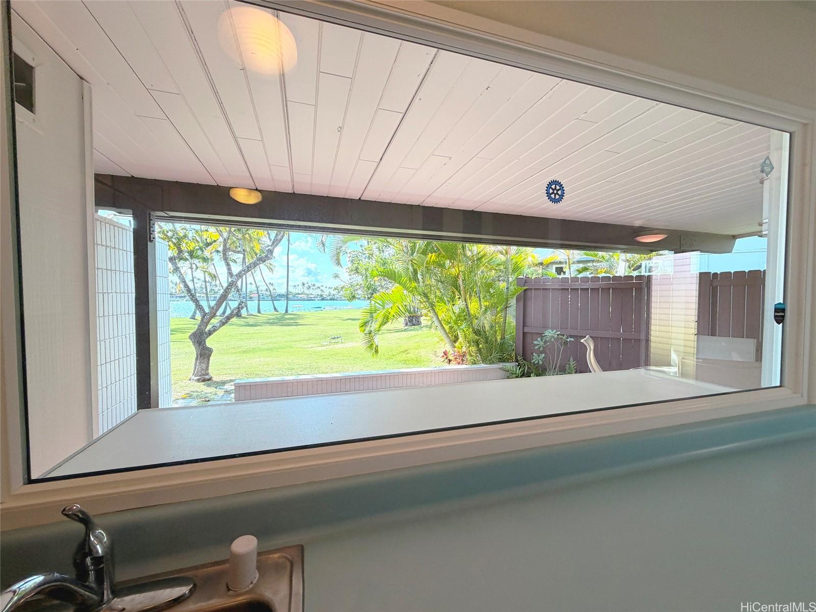 125 Koko Isle Cir Honolulu - Rental - photo 8 of 25