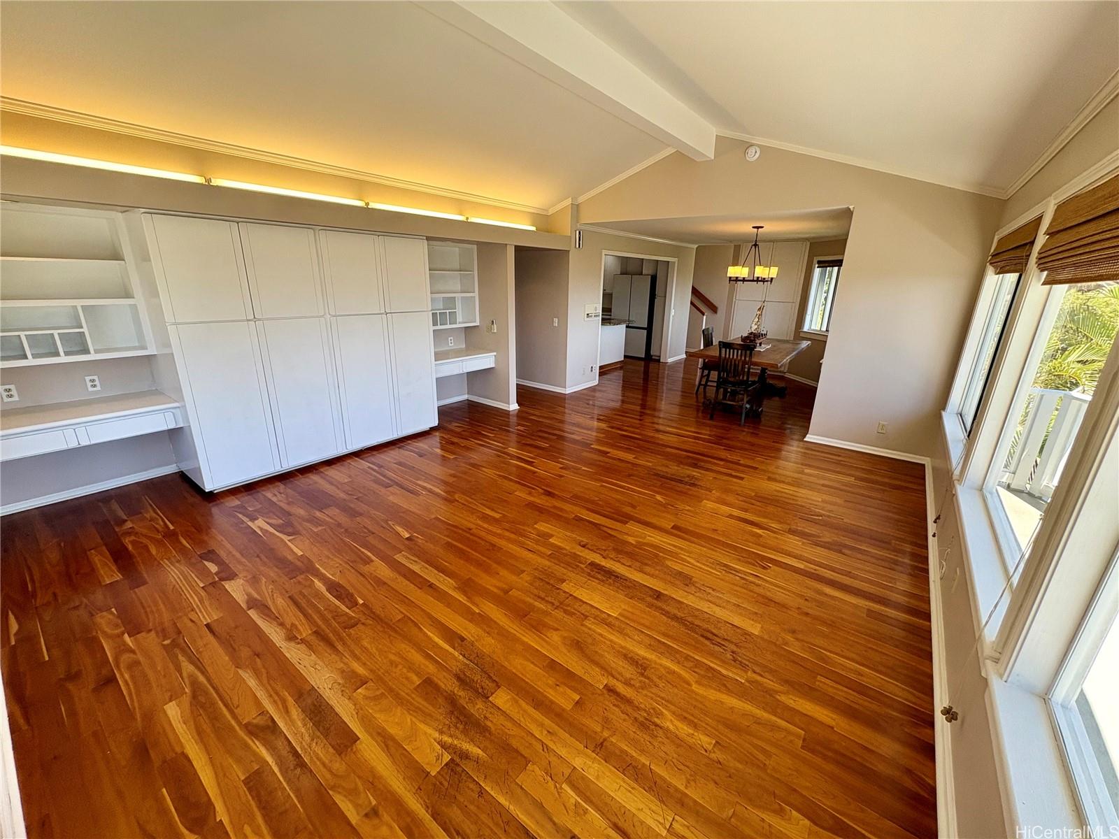 125  Maunalanikai Place Wilhelmina, Diamond Head home - photo 2 of 25