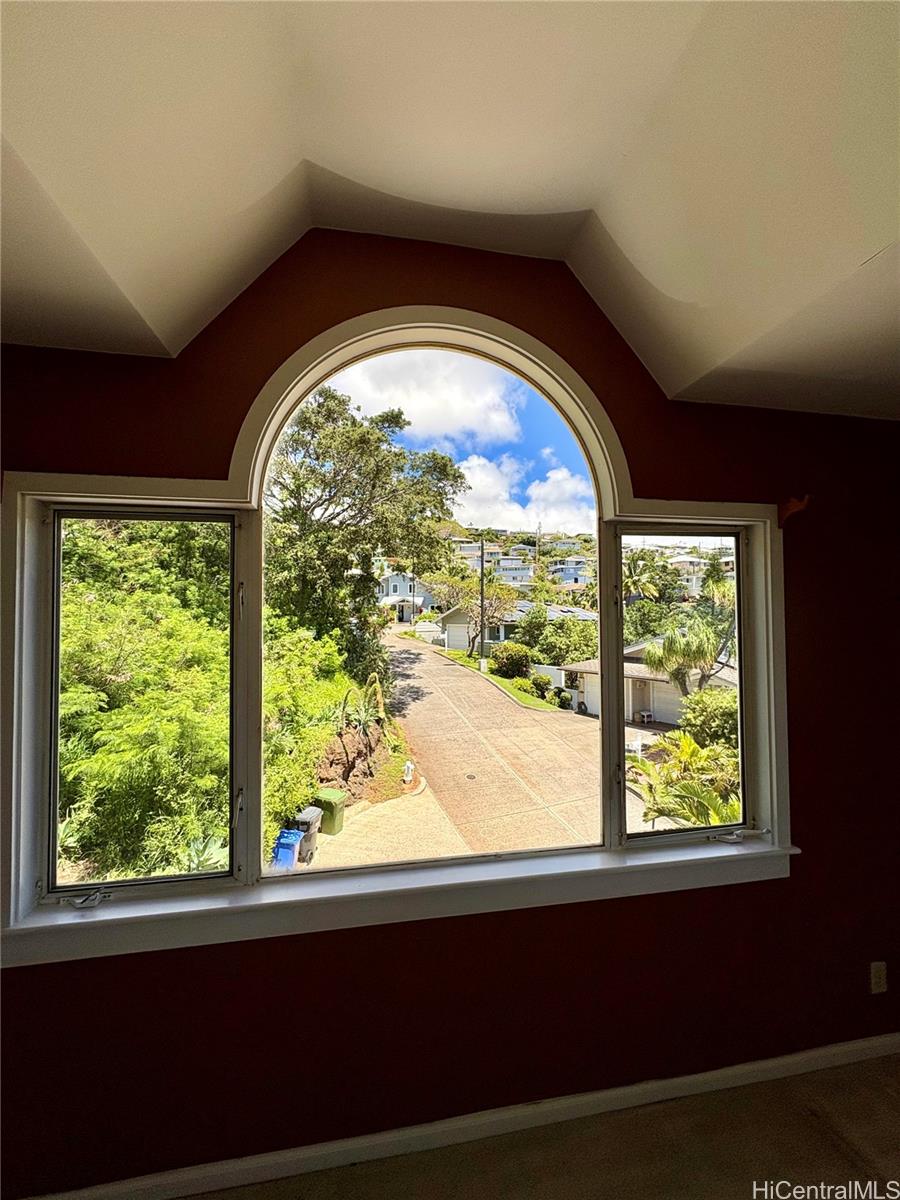 125  Maunalanikai Place Wilhelmina, Diamond Head home - photo 13 of 25