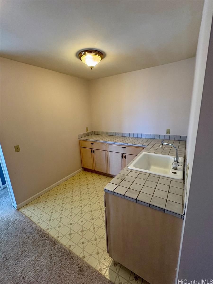 125  Maunalanikai Place Wilhelmina, Diamond Head home - photo 16 of 25