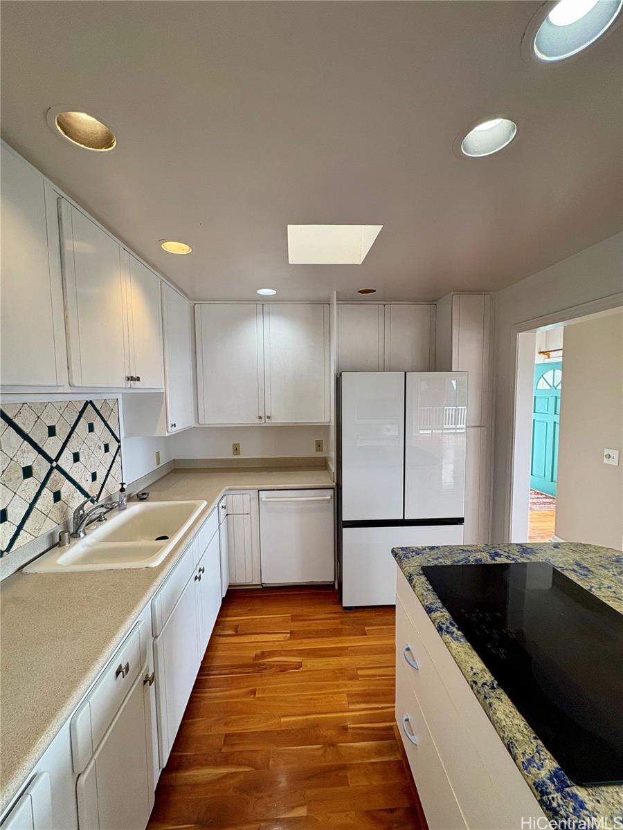 125  Maunalanikai Place Wilhelmina, Diamond Head home - photo 6 of 25