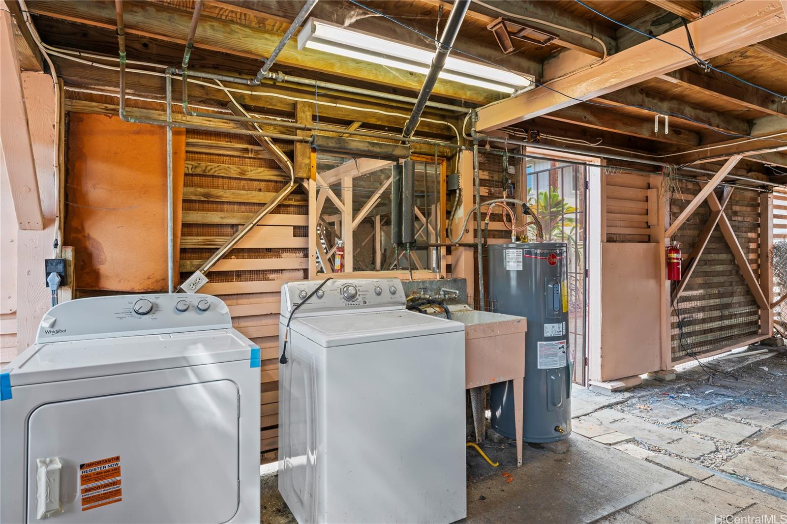 125  Milo Lane Punchbowl Area, Honolulu home - photo 12 of 16