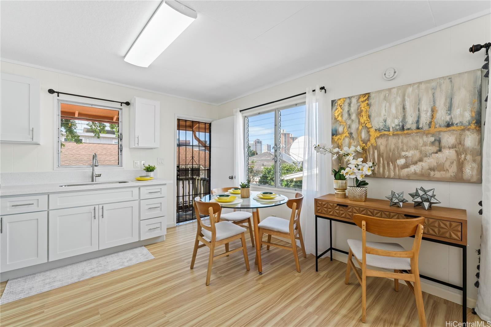 125  Milo Lane Punchbowl Area, Honolulu home - photo 3 of 16