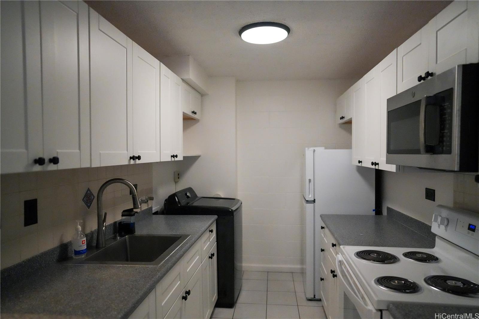 1260 Richard Ln condo # 106, Honolulu, Hawaii - photo 5 of 21