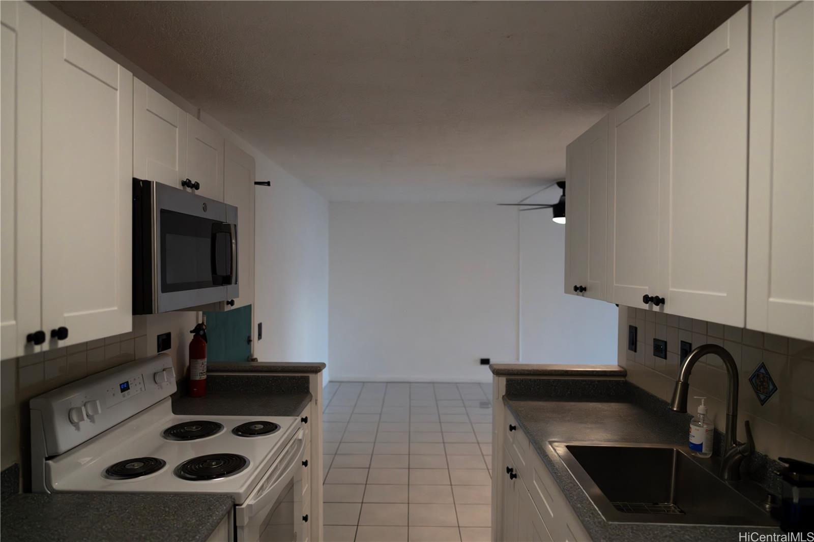 1260 Richard Ln condo # 106, Honolulu, Hawaii - photo 6 of 21