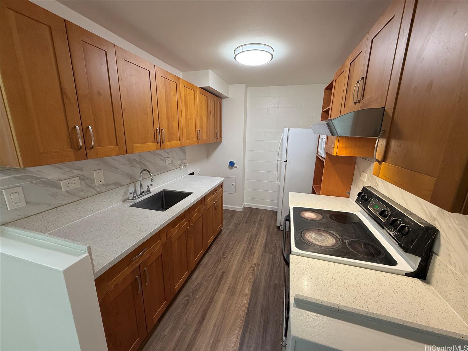 1260 Richard Ln condo # 306, Honolulu, Hawaii - photo 6 of 12