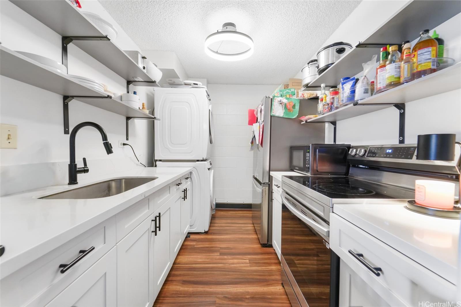 1260 Richard Ln condo # 410, Honolulu, Hawaii - photo 12 of 21