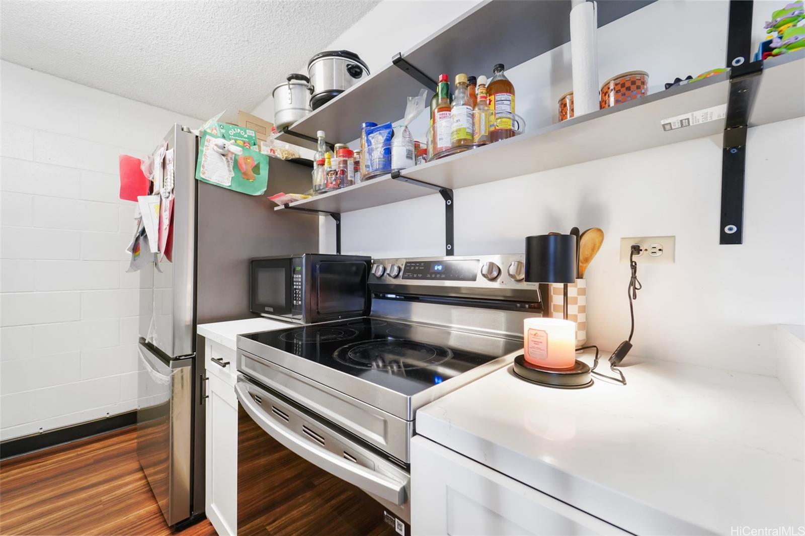 1260 Richard Ln condo # 410, Honolulu, Hawaii - photo 15 of 21