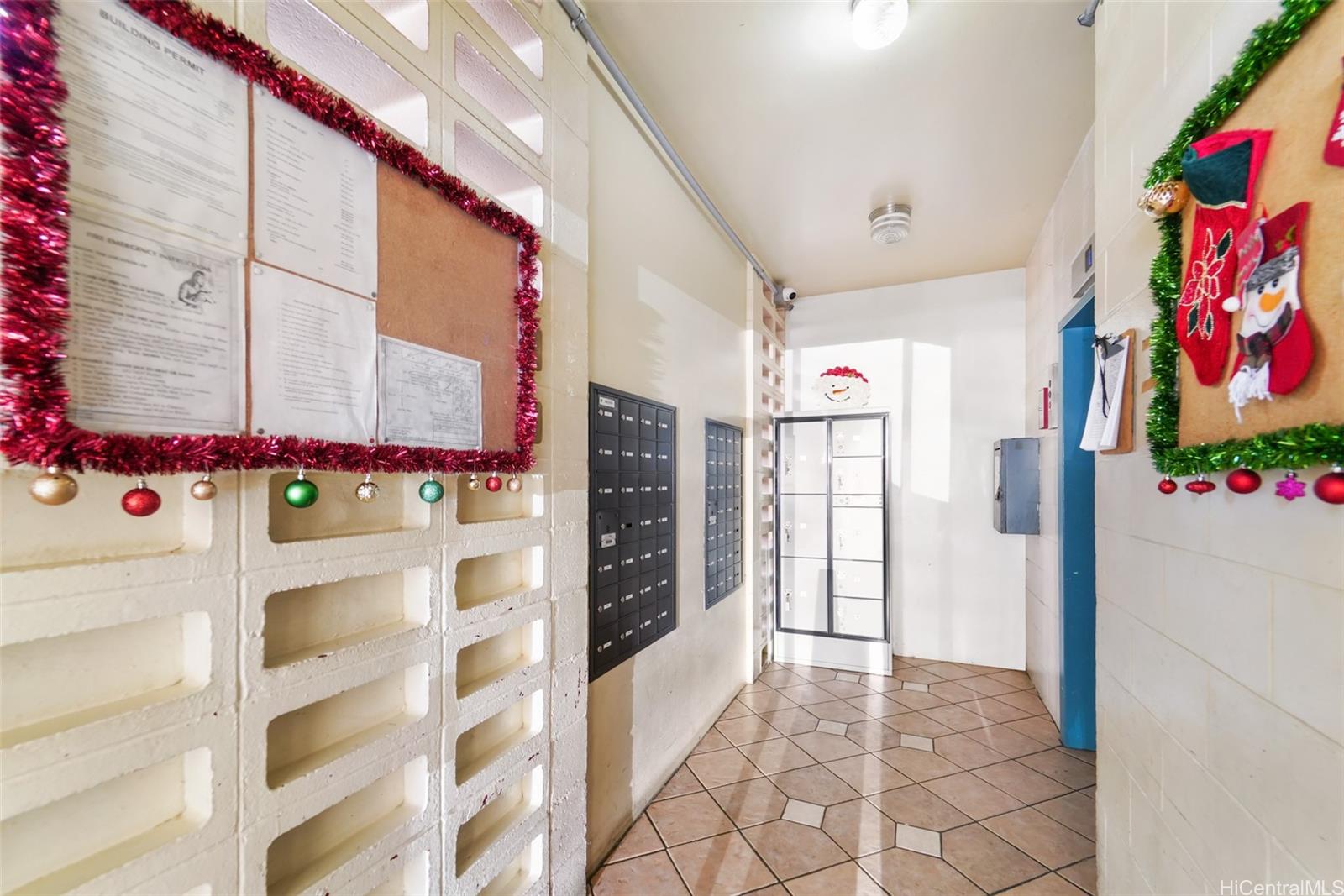 1260 Richard Ln condo # 410, Honolulu, Hawaii - photo 20 of 21