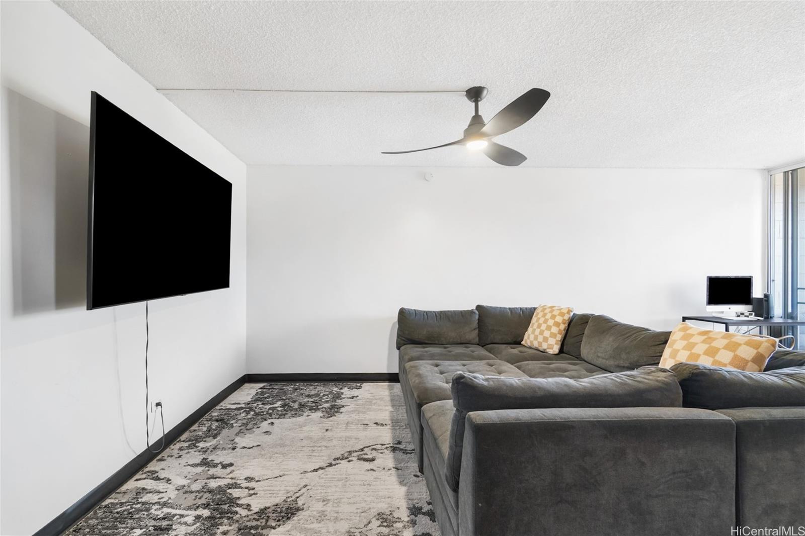 1260 Richard Ln condo # 410, Honolulu, Hawaii - photo 3 of 21