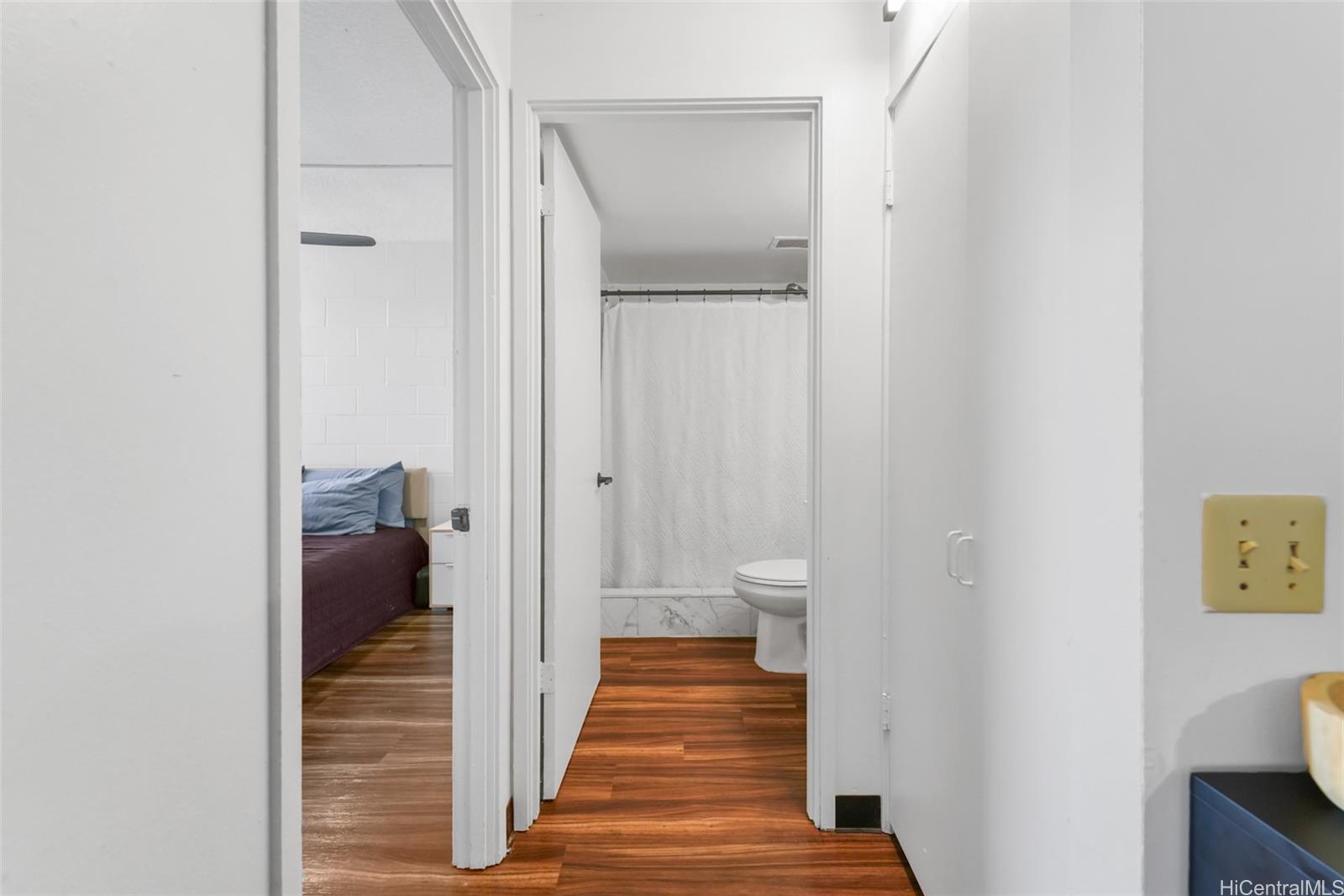 1260 Richard Ln condo # 410, Honolulu, Hawaii - photo 6 of 21