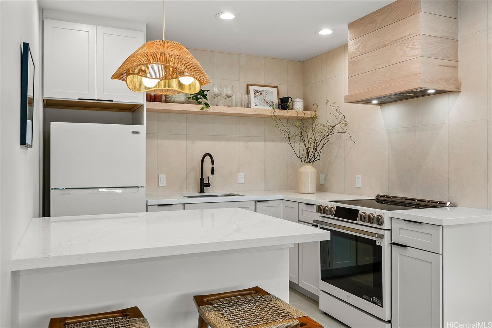 1251  Kainui Drive Koolaupoko, Kailua home - photo 22 of 25