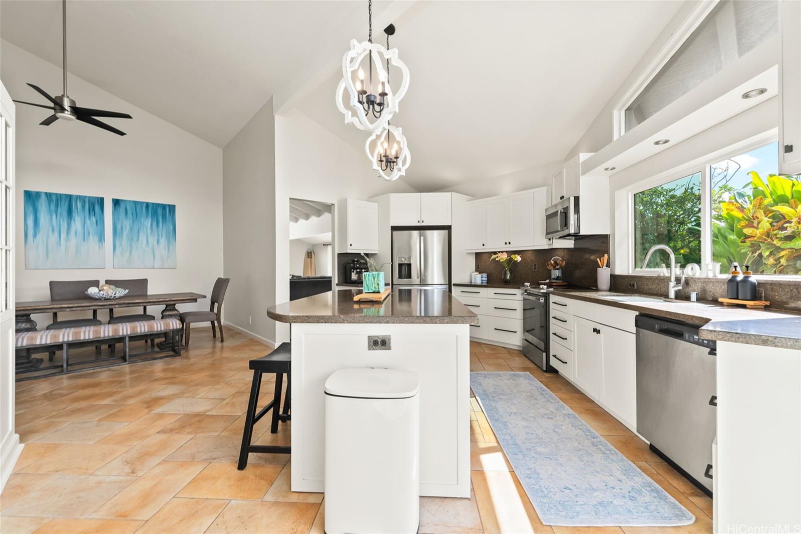 1255  Mokuhano Street Kalama Valley, Hawaii Kai home - photo 12 of 25