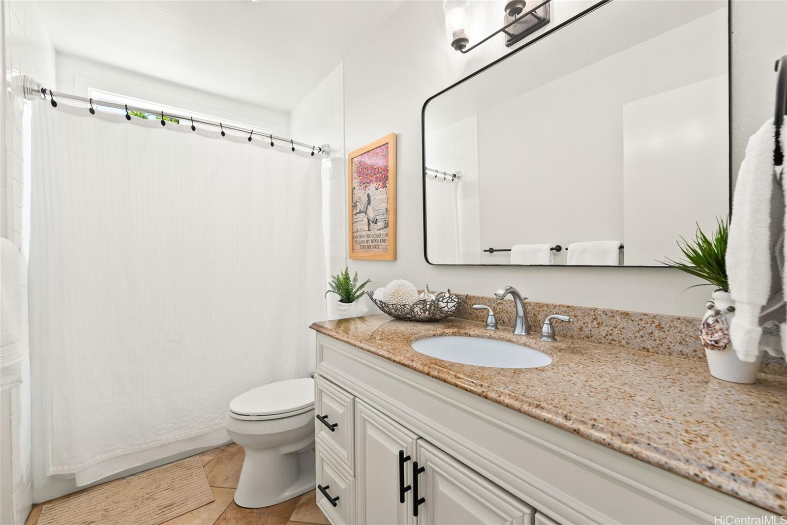 1255  Mokuhano Street Kalama Valley, Hawaii Kai home - photo 19 of 25