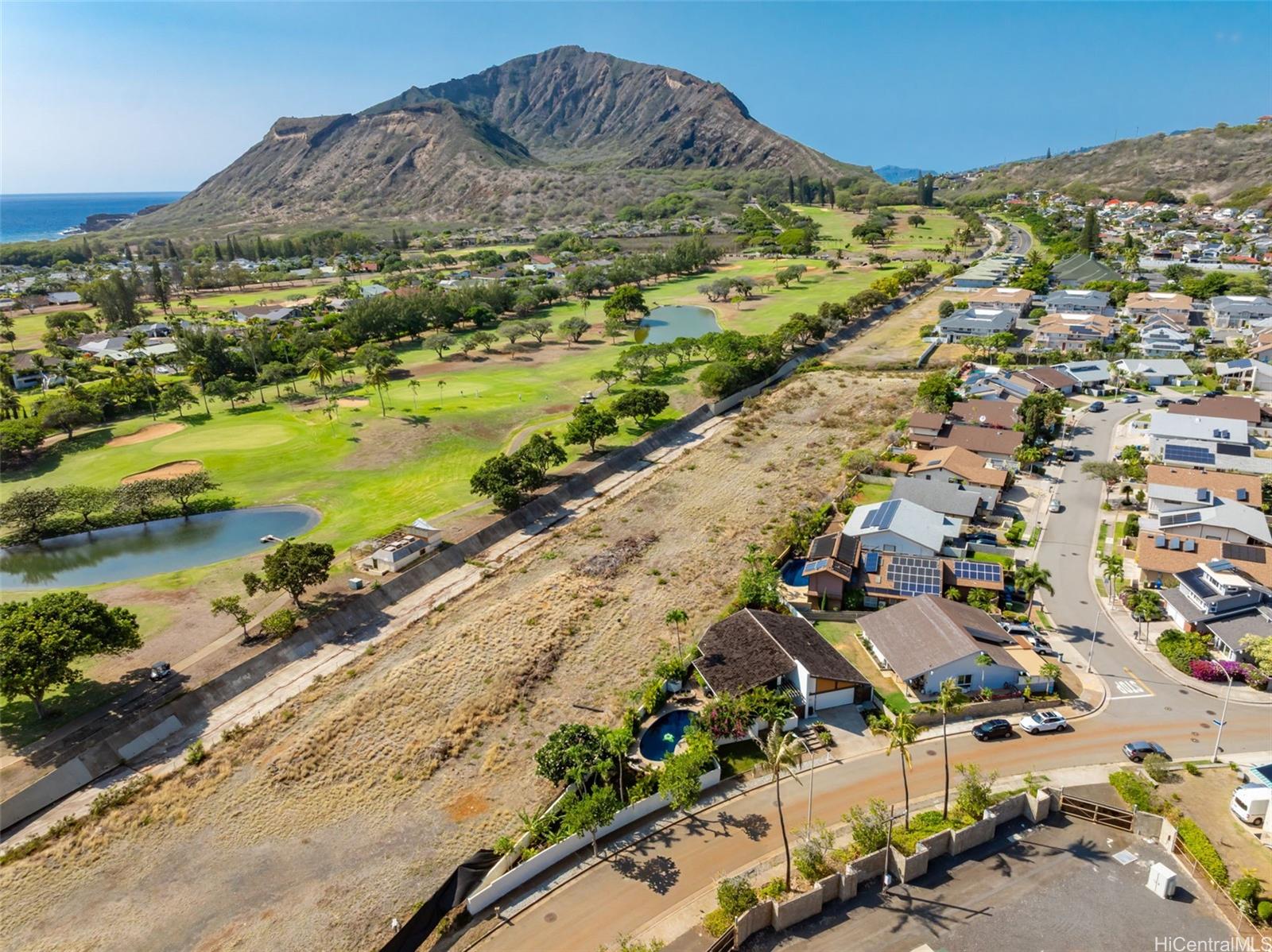 1255  Mokuhano Street Kalama Valley, Hawaii Kai home - photo 3 of 25