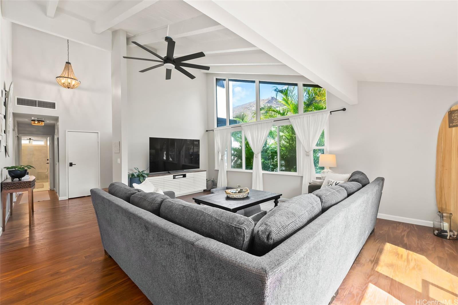 1255  Mokuhano Street Kalama Valley, Hawaii Kai home - photo 7 of 25