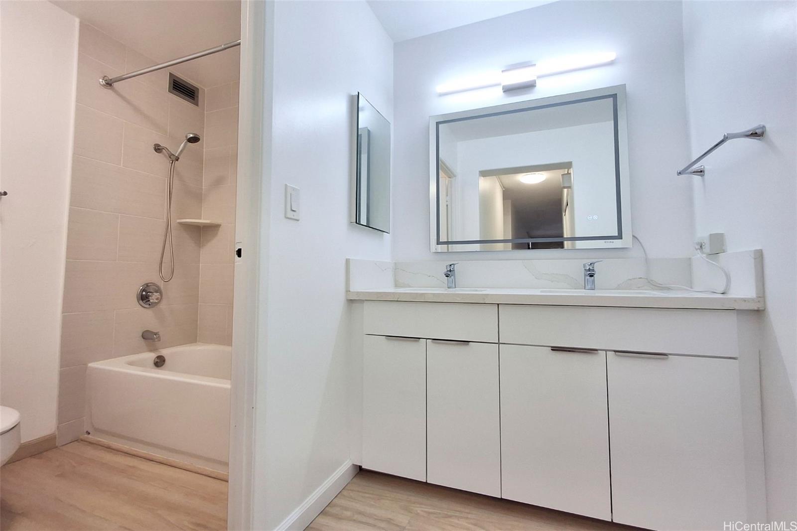 Kukui Plaza condo # 3002, Honolulu, Hawaii - photo 9 of 14