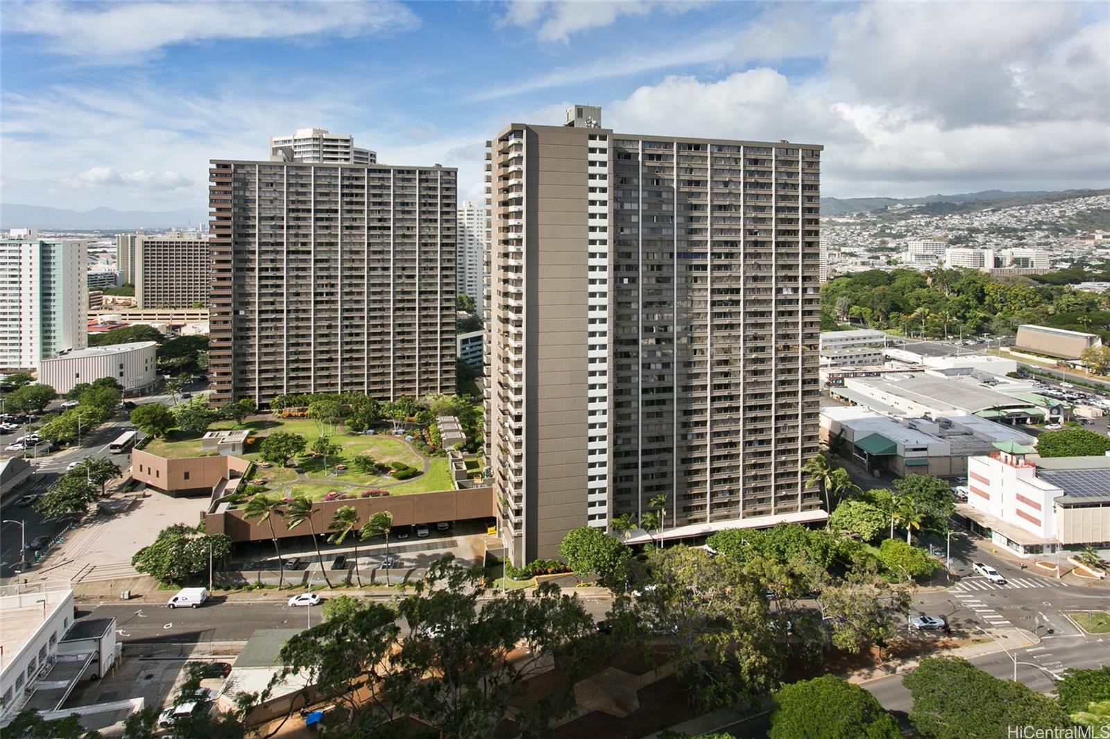Kukui Plaza condo # E1006, Honolulu, Hawaii - photo 12 of 17