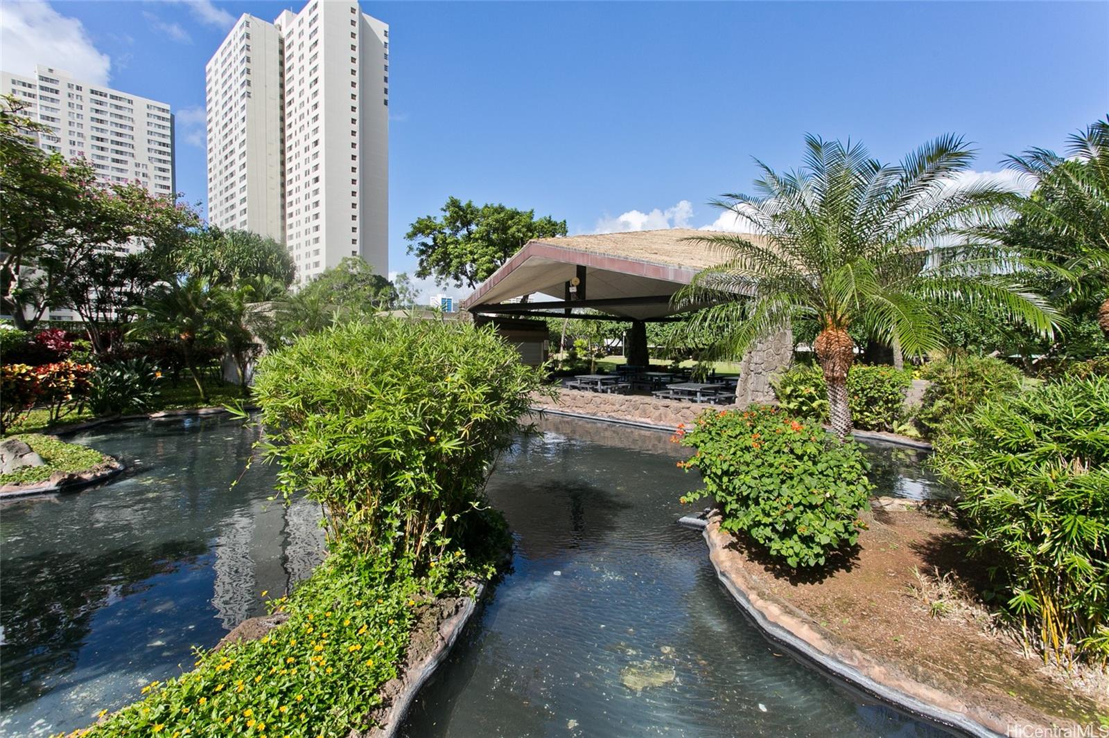 Kukui Plaza condo # E1006, Honolulu, Hawaii - photo 14 of 17