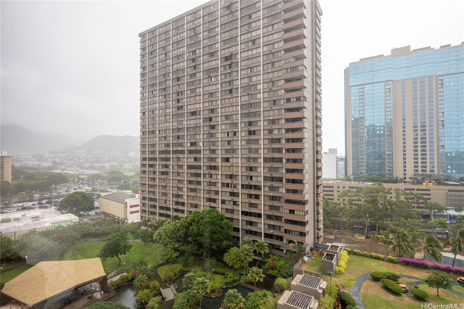 Kukui Plaza condo # E1313, Honolulu, Hawaii - photo 24 of 25