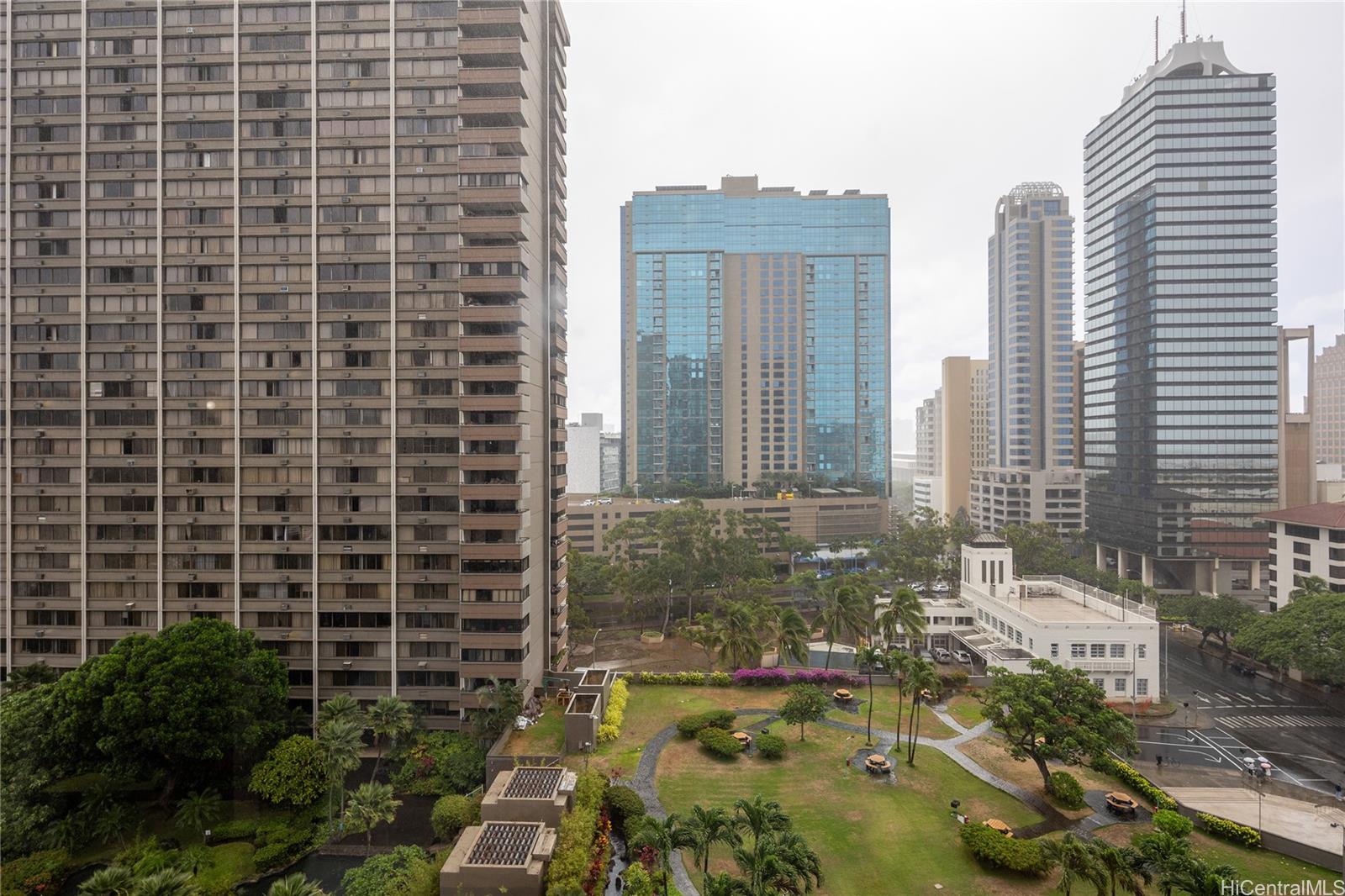 Kukui Plaza condo # E1313, Honolulu, Hawaii - photo 25 of 25