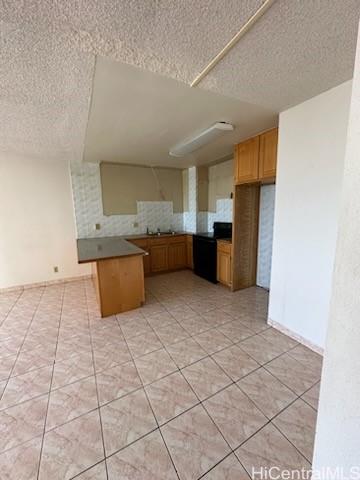 Kukui Plaza condo # E1414, Honolulu, Hawaii - photo 2 of 9