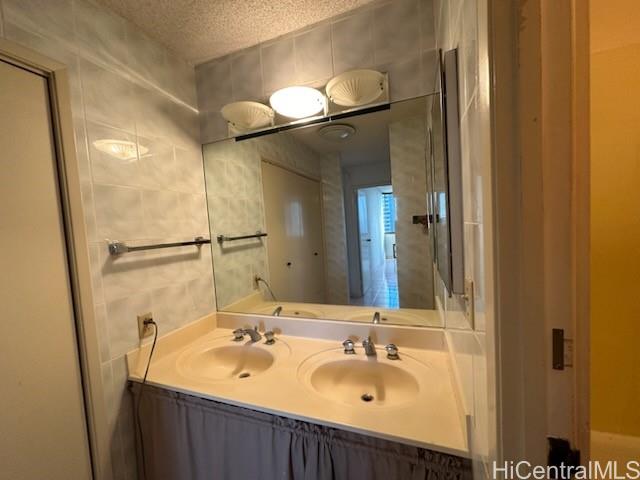 Kukui Plaza condo # E1414, Honolulu, Hawaii - photo 6 of 12