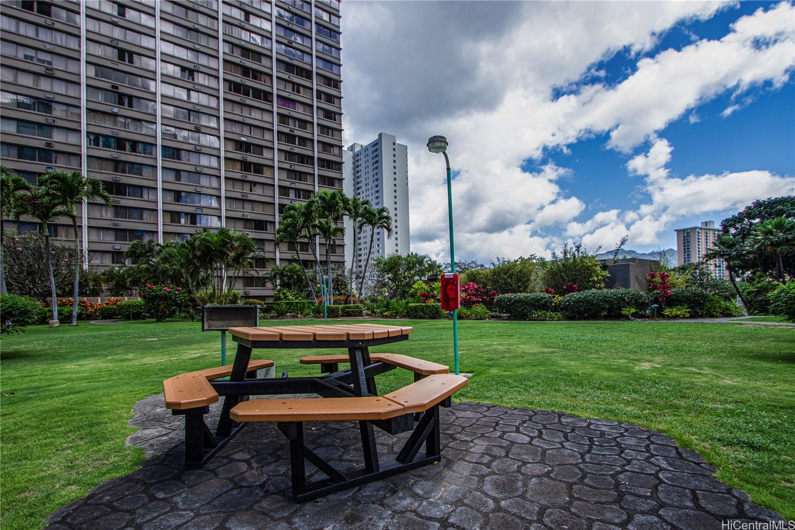 Kukui Plaza condo # E1908, Honolulu, Hawaii - photo 16 of 23