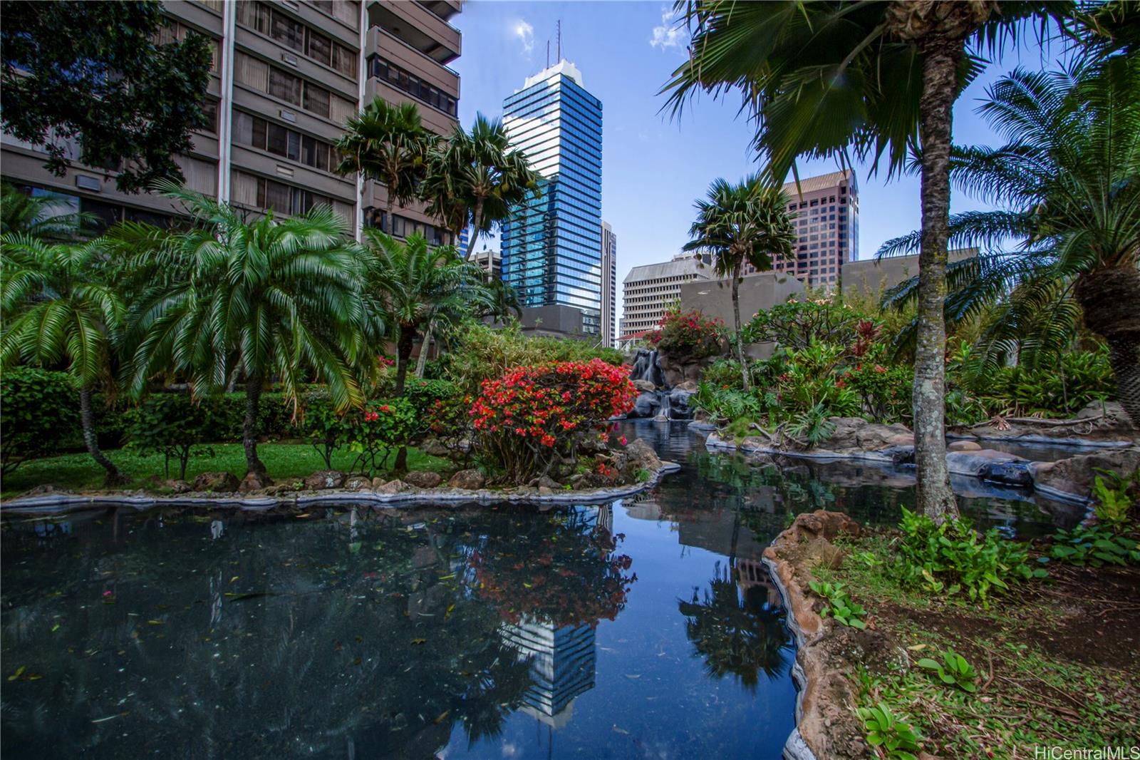 Kukui Plaza condo # E1908, Honolulu, Hawaii - photo 20 of 23