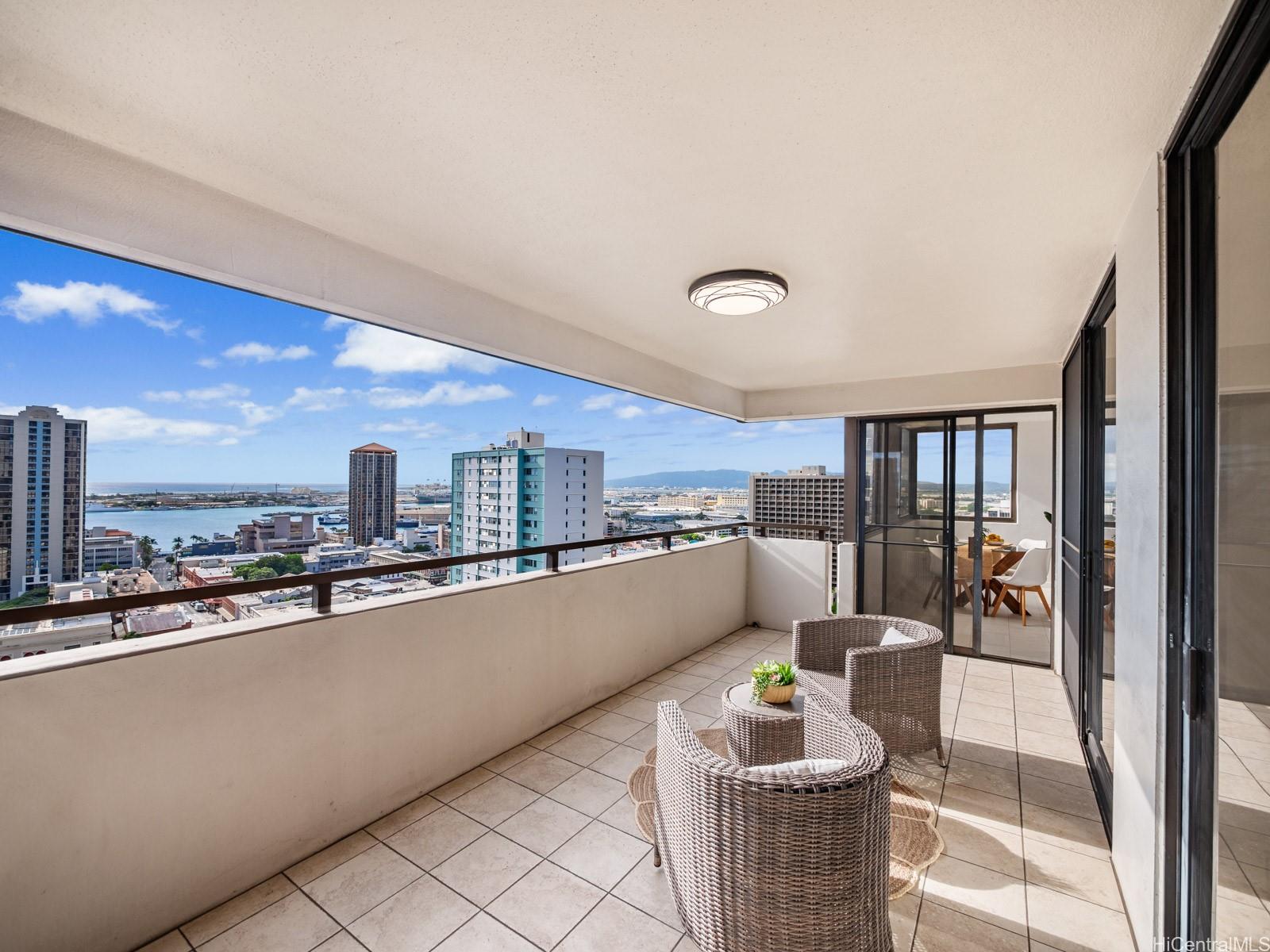 Kukui Plaza condo # E2002, Honolulu, Hawaii - photo 12 of 16