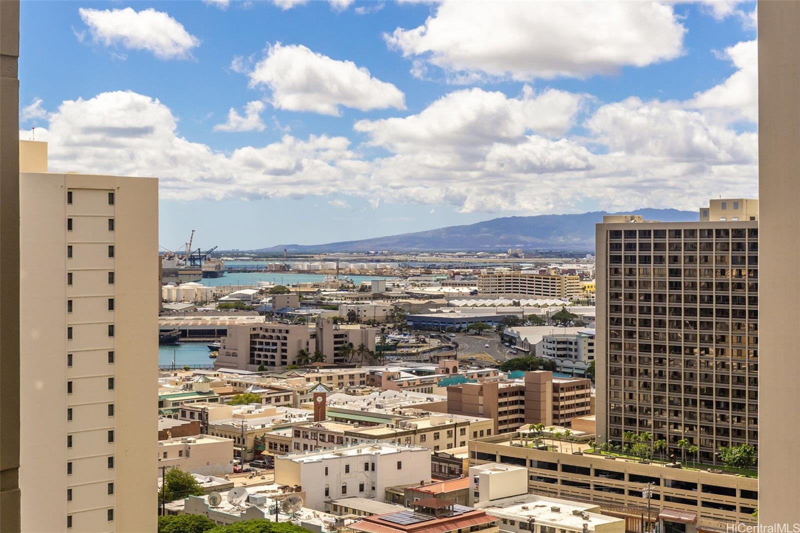 Kukui Plaza condo # E2004, Honolulu, Hawaii - photo 15 of 20