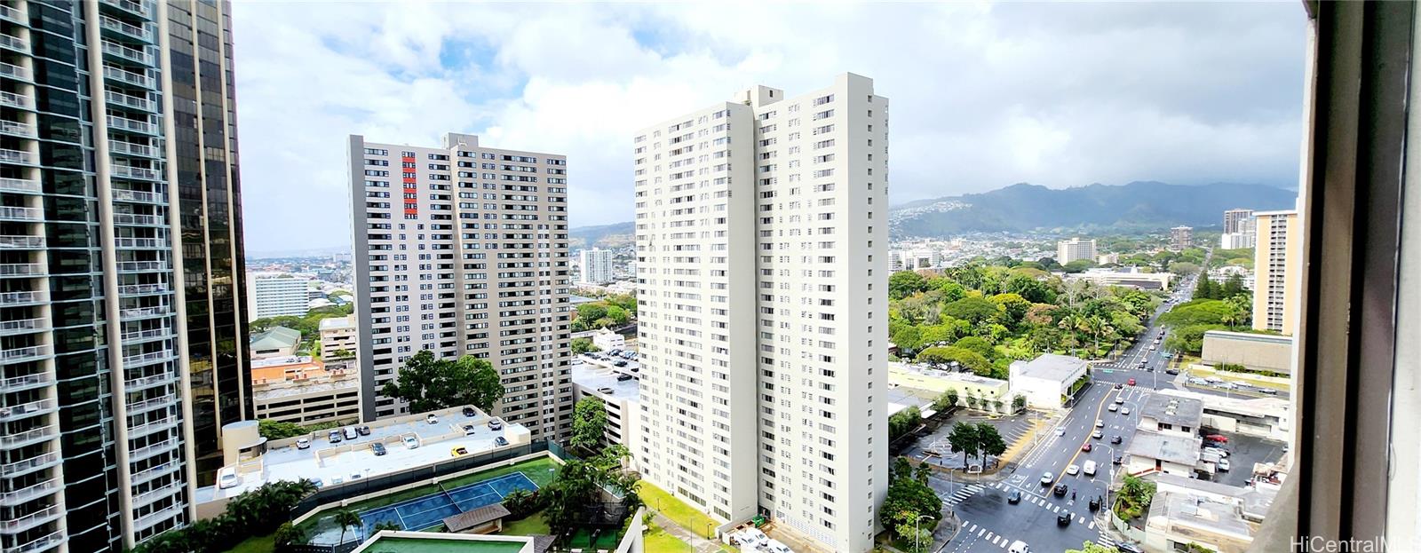 Kukui Plaza condo # E2012, Honolulu, Hawaii - photo 5 of 14