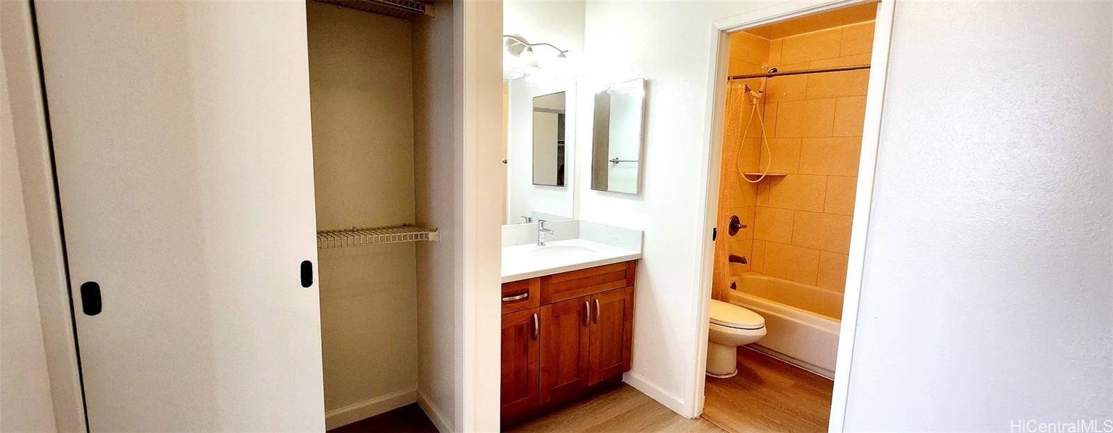 Kukui Plaza condo # E2012, Honolulu, Hawaii - photo 7 of 14