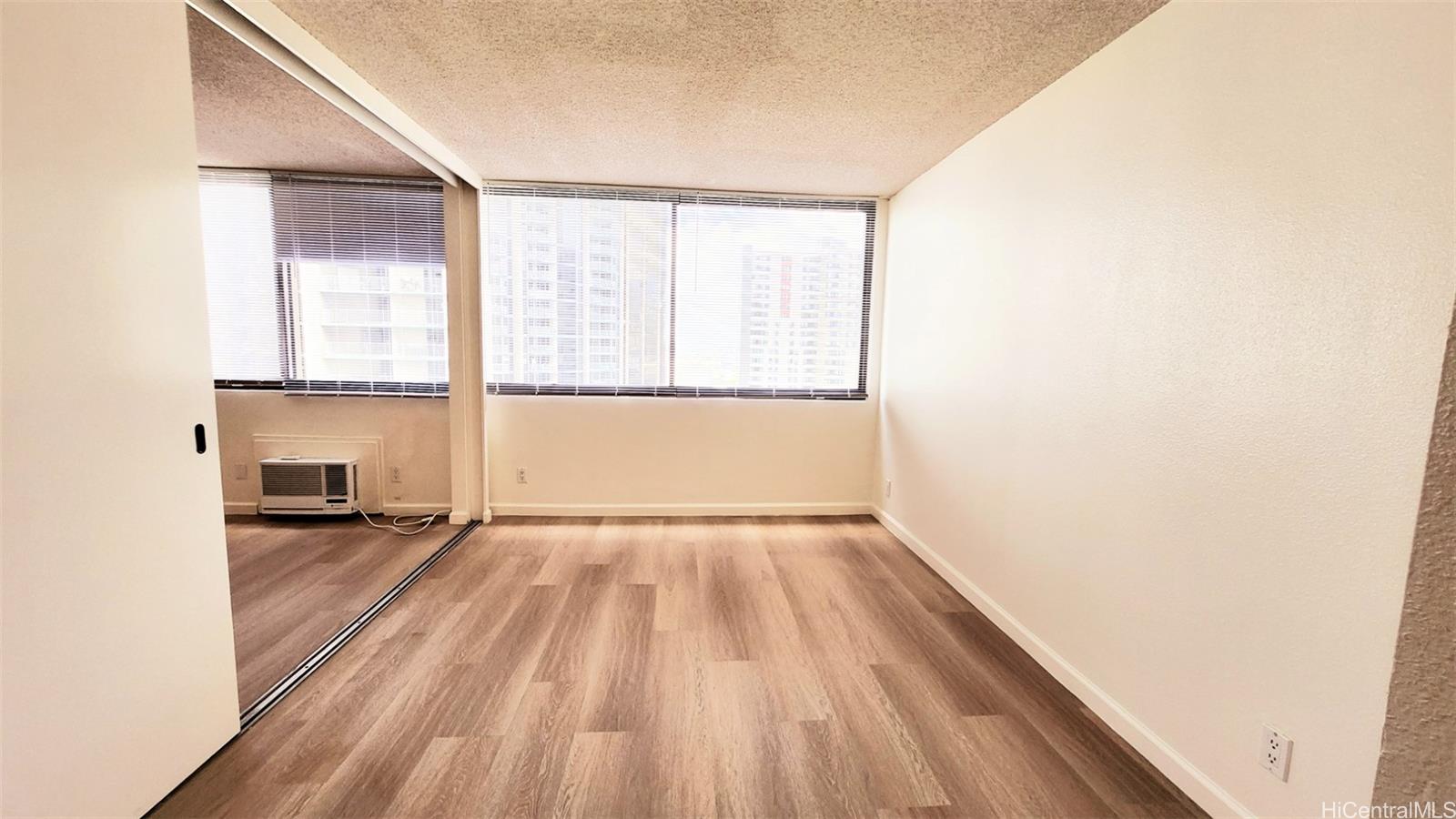 Kukui Plaza condo # E2012, Honolulu, Hawaii - photo 9 of 14