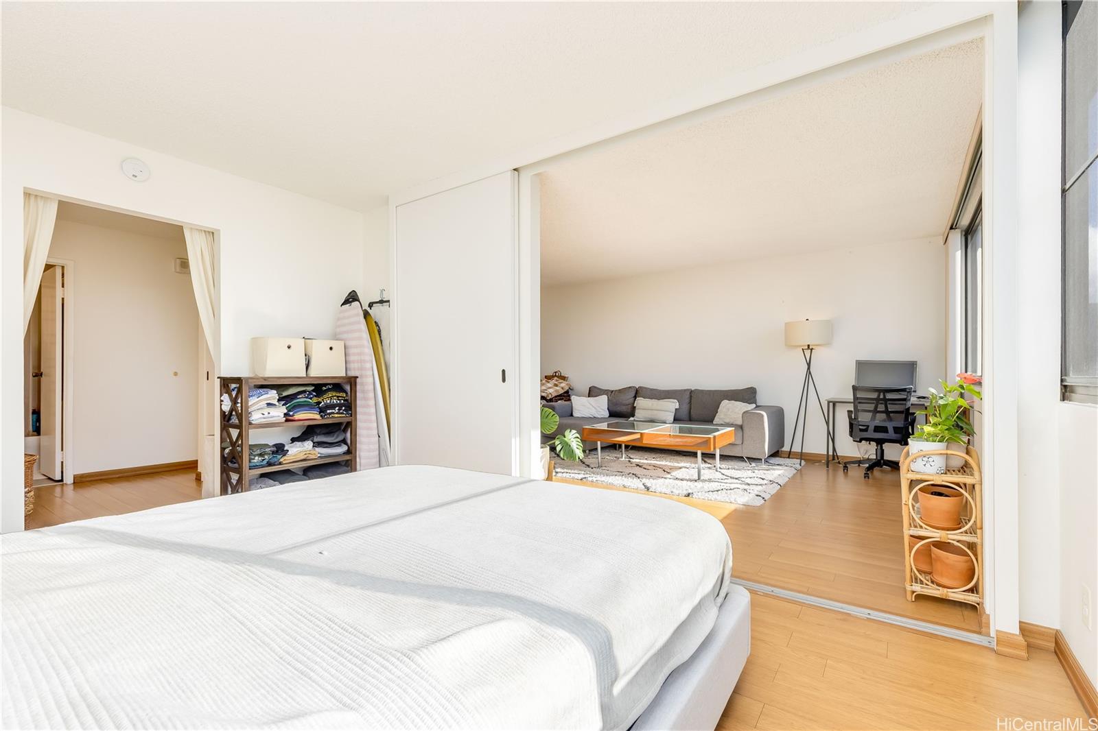 Kukui Plaza condo # E2107, Honolulu, Hawaii - photo 11 of 25