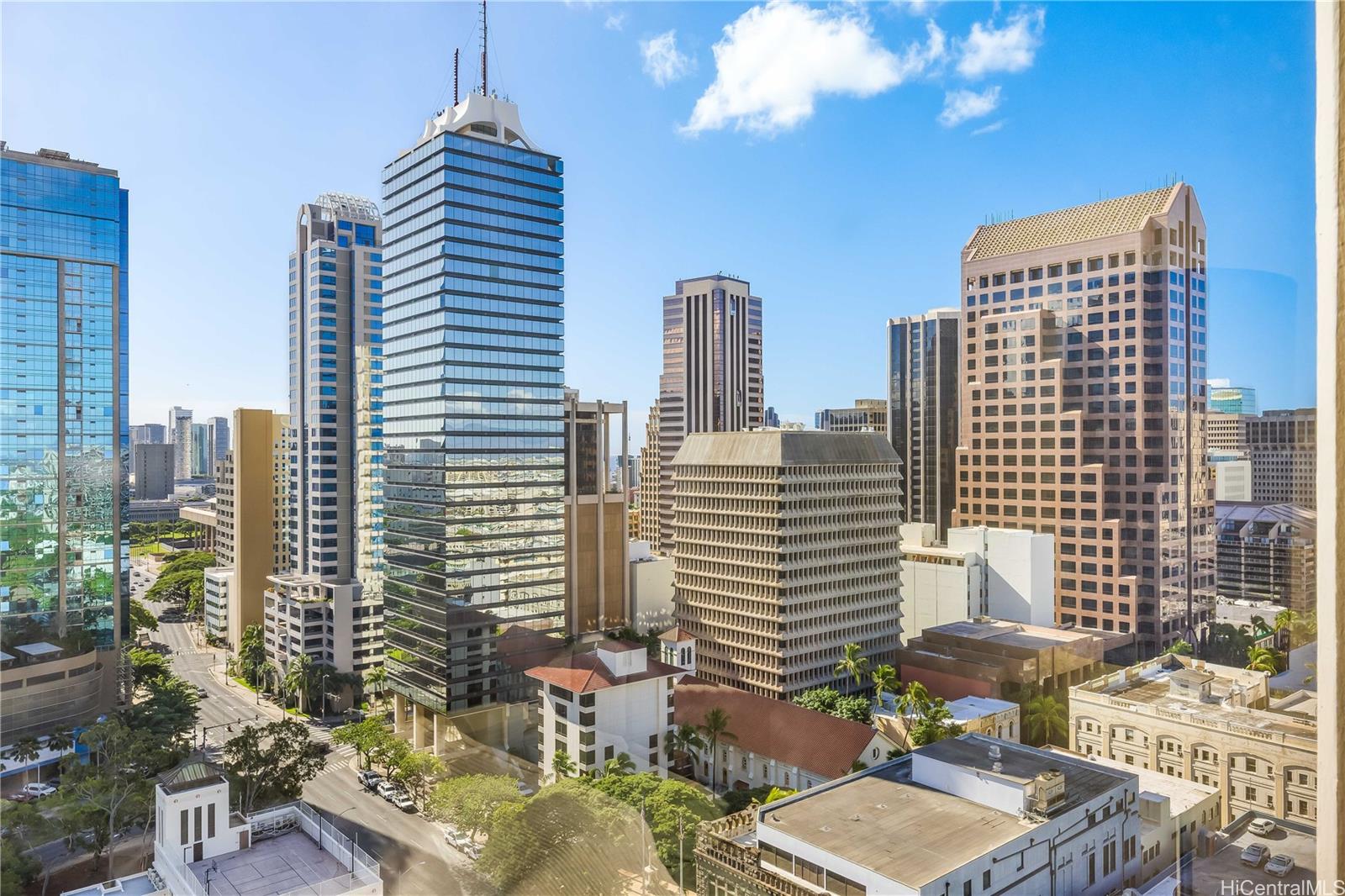 Kukui Plaza condo # E2107, Honolulu, Hawaii - photo 14 of 25