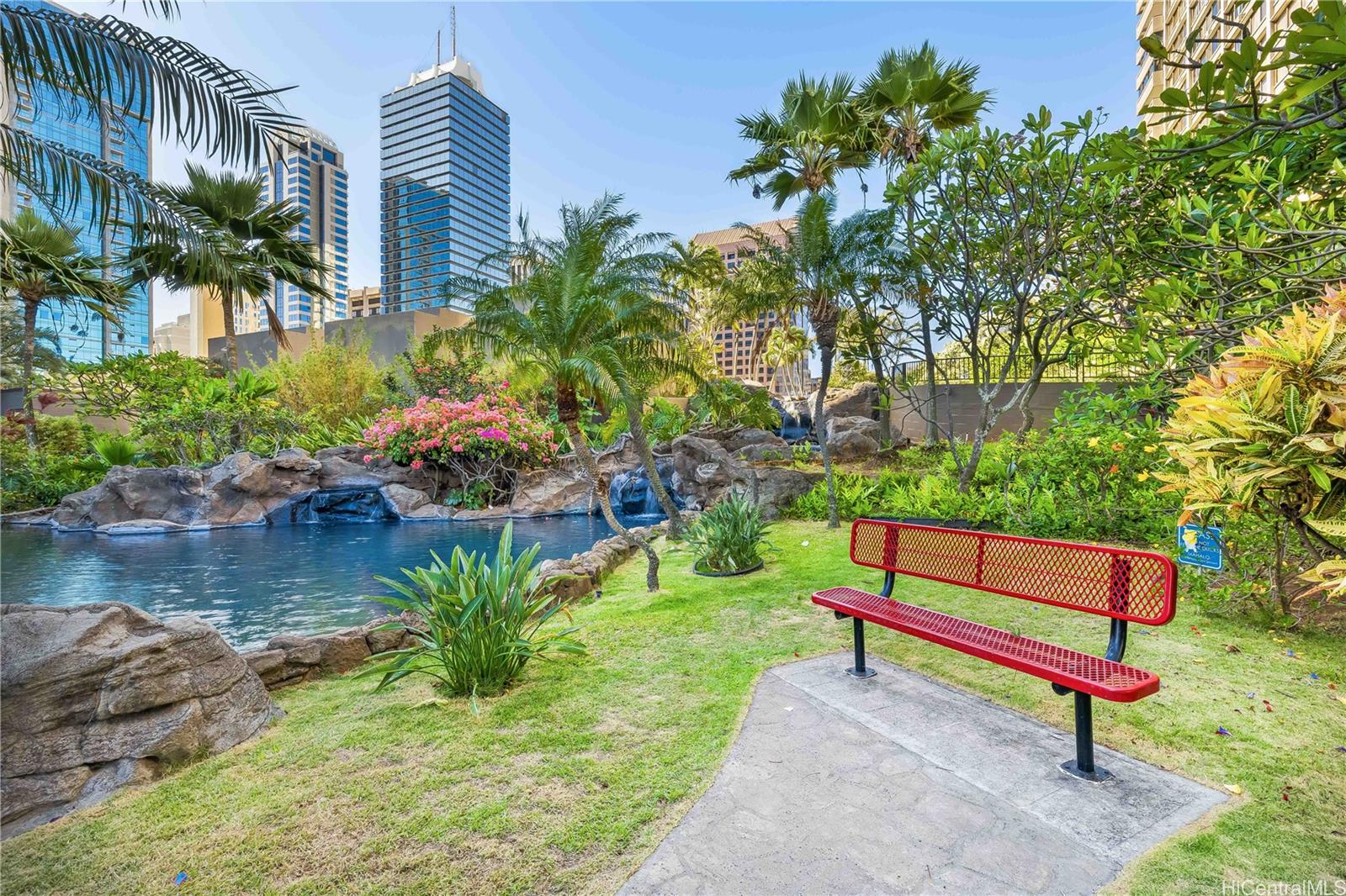 Kukui Plaza condo # E2107, Honolulu, Hawaii - photo 19 of 25