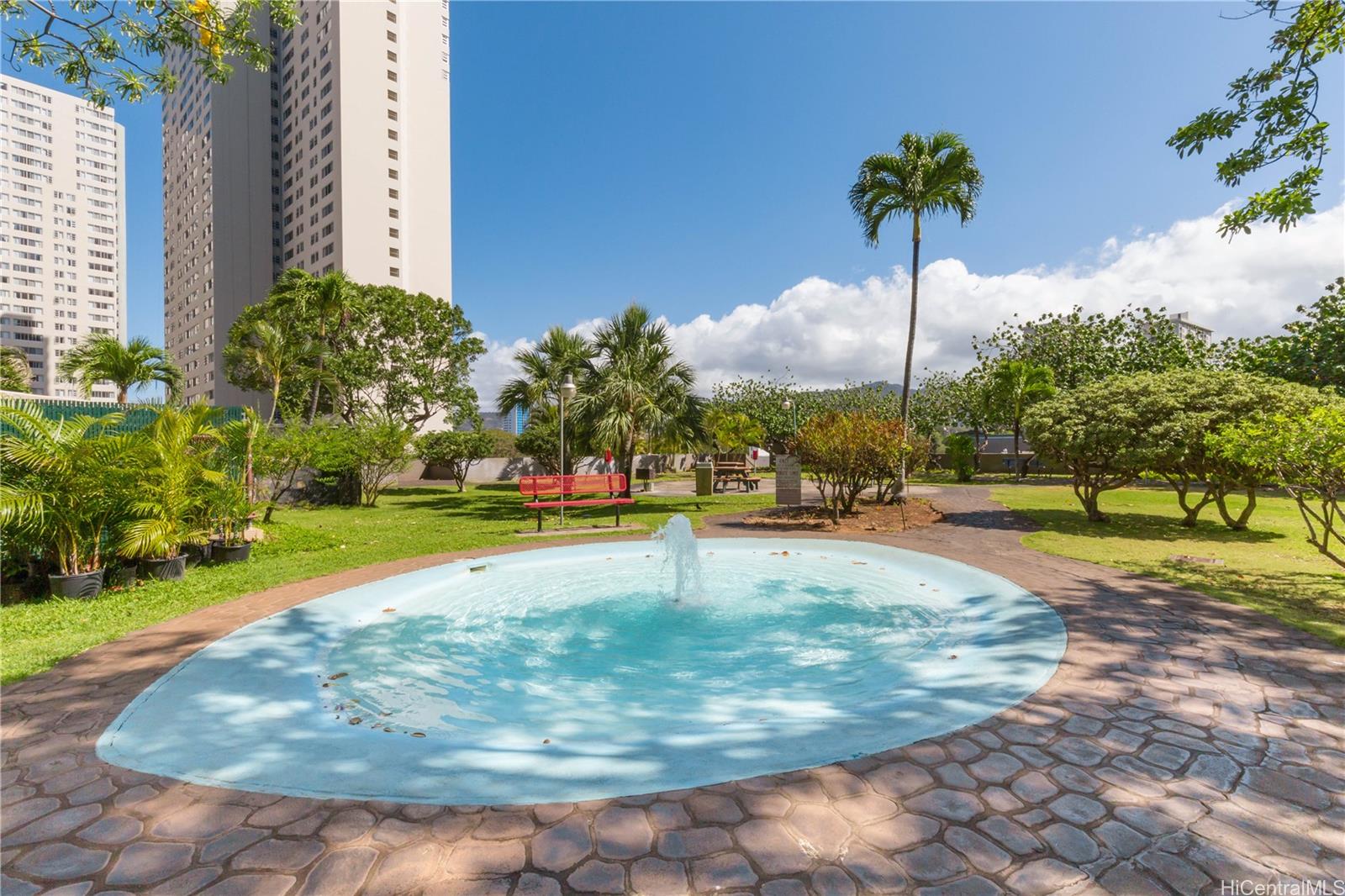 Kukui Plaza condo # E2107, Honolulu, Hawaii - photo 23 of 25