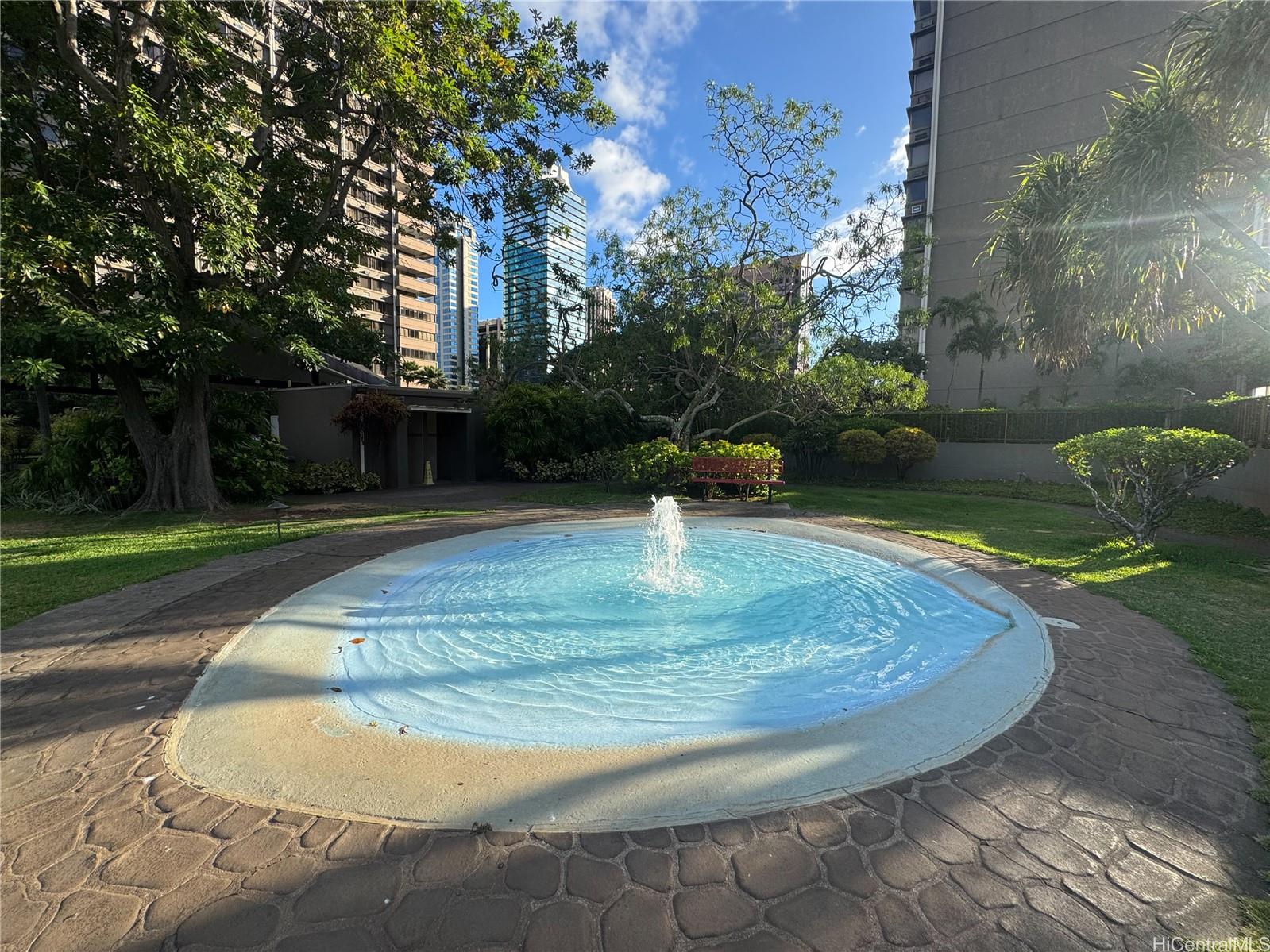 Kukui Plaza condo # E2211, Honolulu, Hawaii - photo 17 of 18